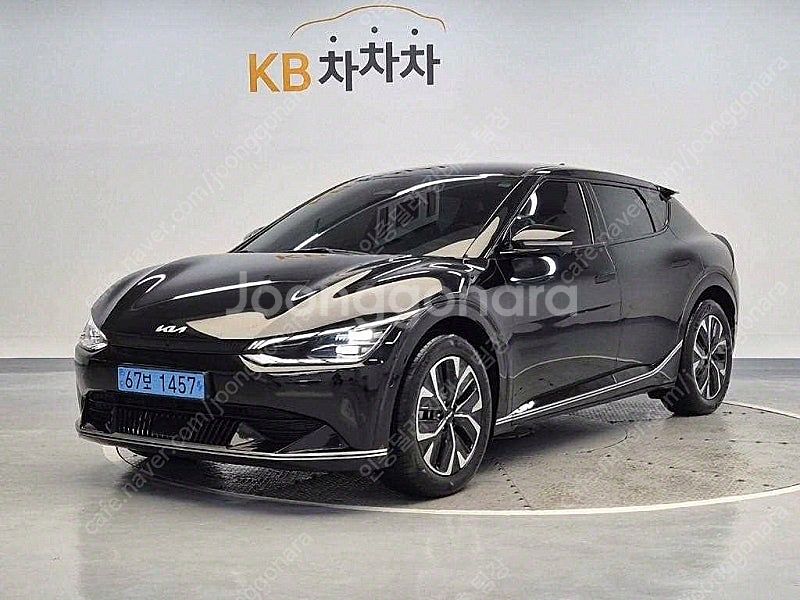 EV6 중고 EV6 중고차 검정색 2023년식 롱레인지...--0