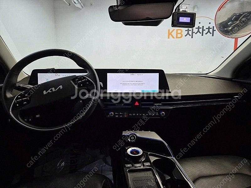 EV6 중고 EV6 중고차 검정색 2023년식 롱레인지...--8