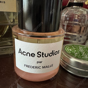 프레데릭말 아크네 스튜디오