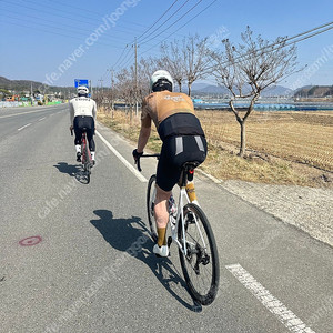 아소스 의류 및 용품 판매합니다.