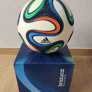브라주카 아디다스 축구공 새제품 월드컵 brazuca 한정판