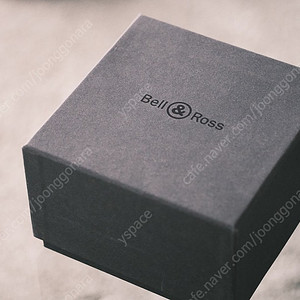 Bell & Ross 박스 판매합니다.