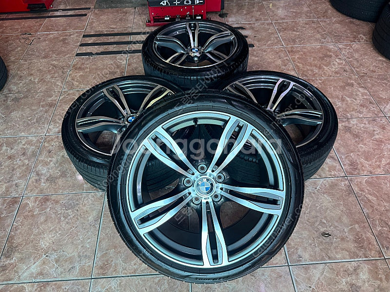 BMW m5 스타일 19인치 휠타이어 팝니다(520d,...--0