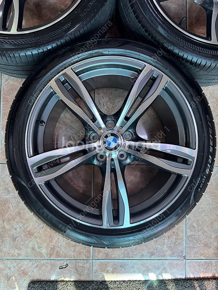 BMW m5 스타일 19인치 휠타이어 팝니다(520d,...--1