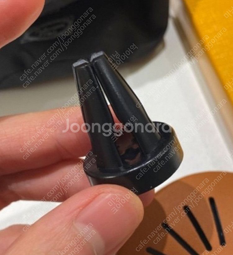 아쿠아디파르마 차량용 방향제 순정클립 삽니다.--0