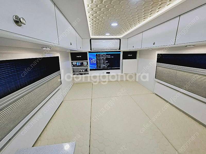 1종보통운전면허가능 6만키로 카운티 스윙도어 캠핑카 판...--3