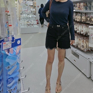 생로랑블랙반바지