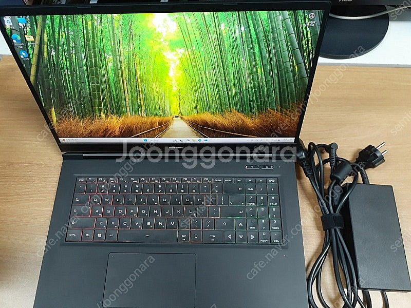 한성 게이밍 노트북 라이젠 R9 Rtx3070 램32G--0
