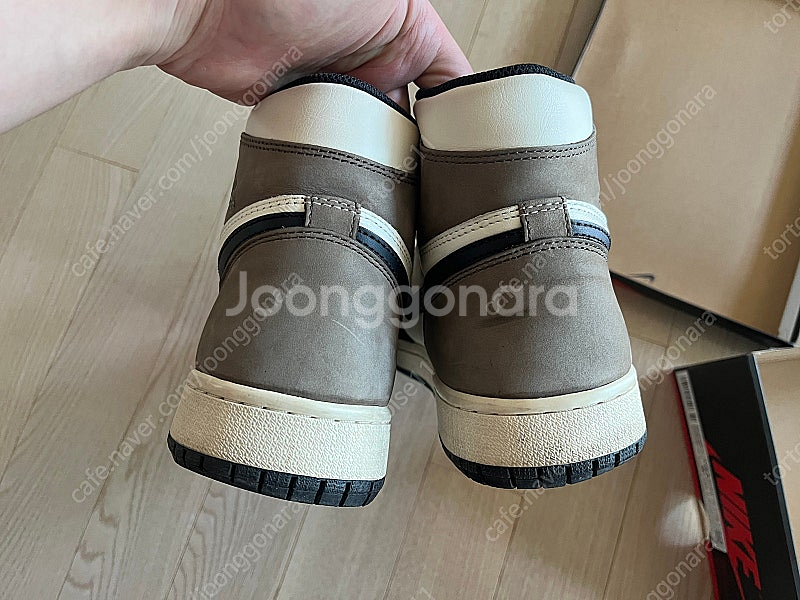 조던1 하이 다크모카 275--3