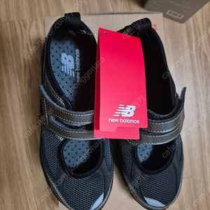 뉴발란스 신상 브리즈 메리제인 SD2202gm2