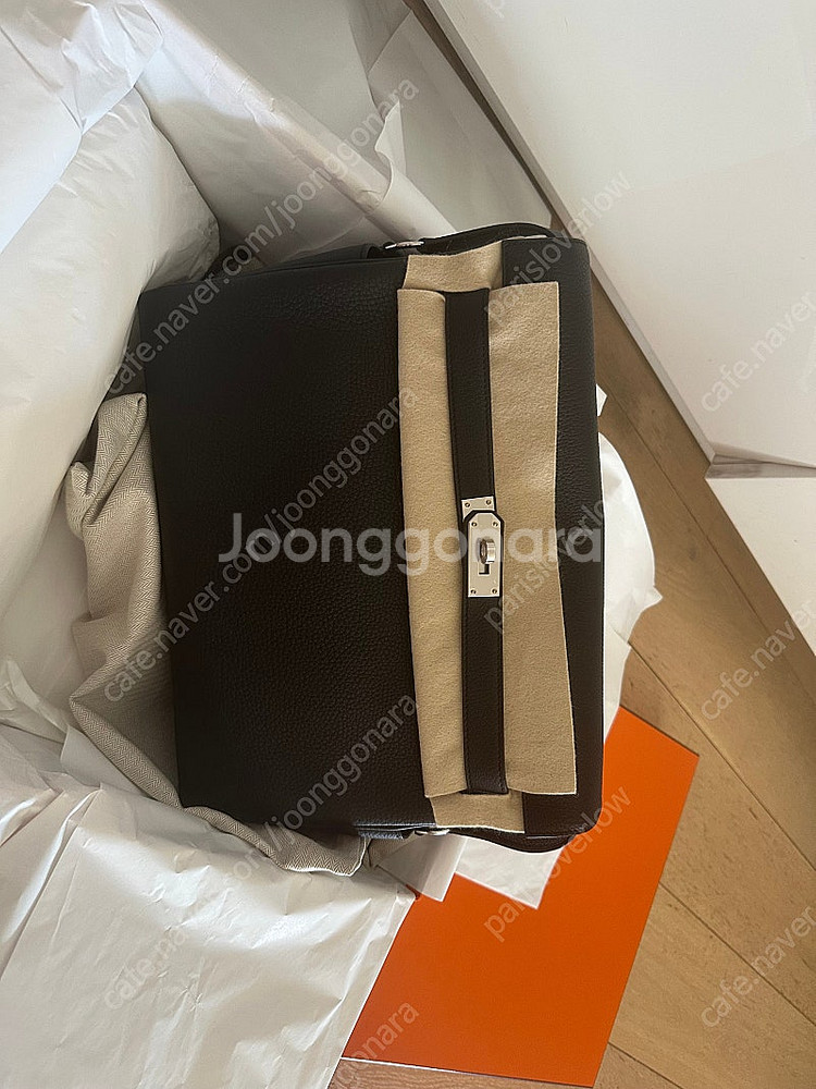 에르메스 켈리 메신저 gm 블랙은장 새제품--1