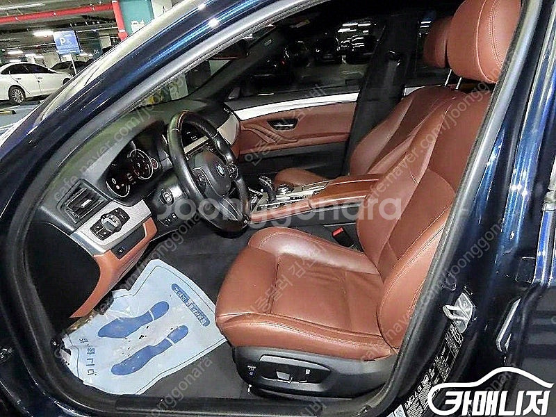 중고차 5시리즈 (F10) 530d xDrive M스포...--6