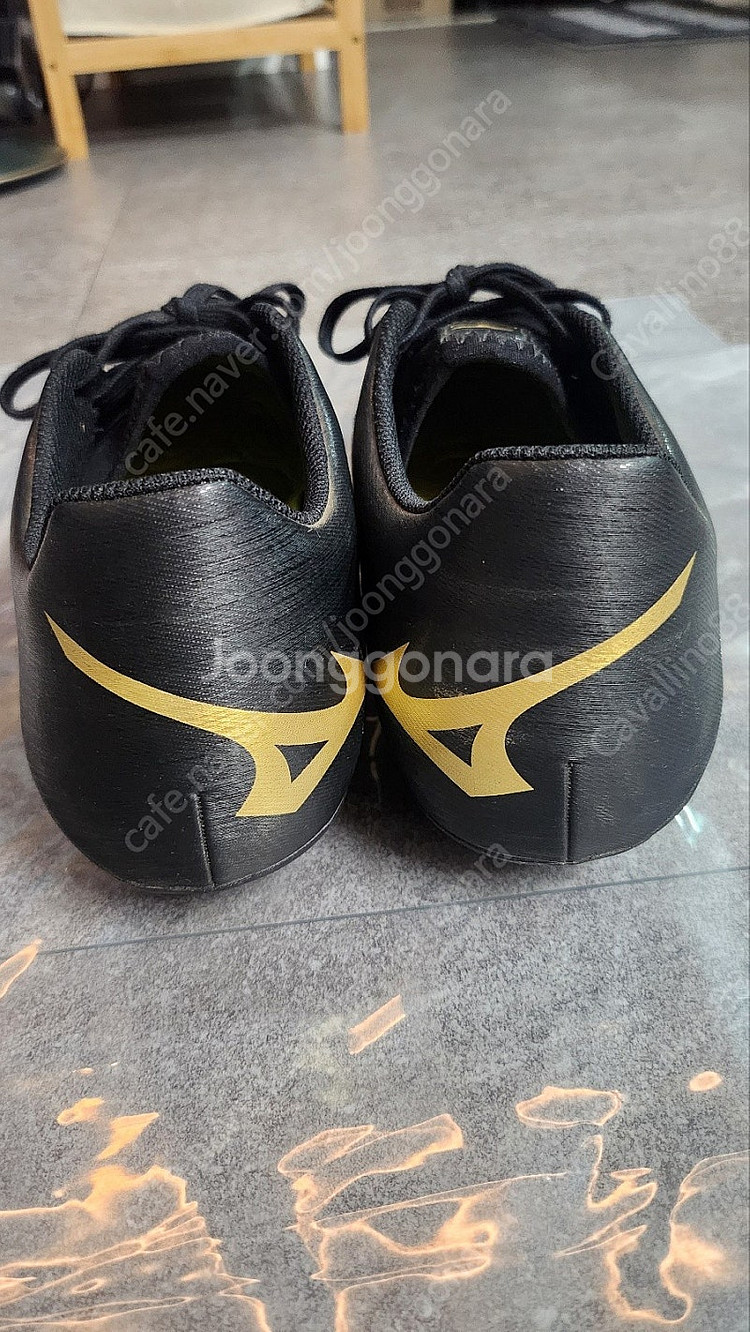 미즈노 레뷸라 V3 AG (270 SIZE)--3