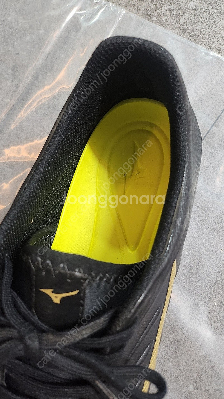 미즈노 레뷸라 V3 AG (270 SIZE)--5