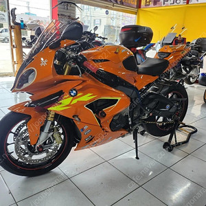 BMW S1000RR 깔끔튜닝17년 대차가능