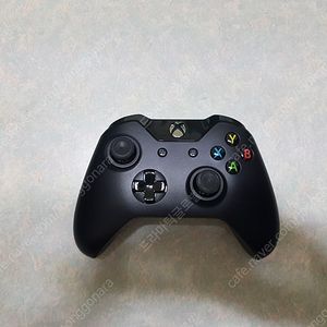 XBOX 2세대 게임패드 팝니다 상태 좋아요.