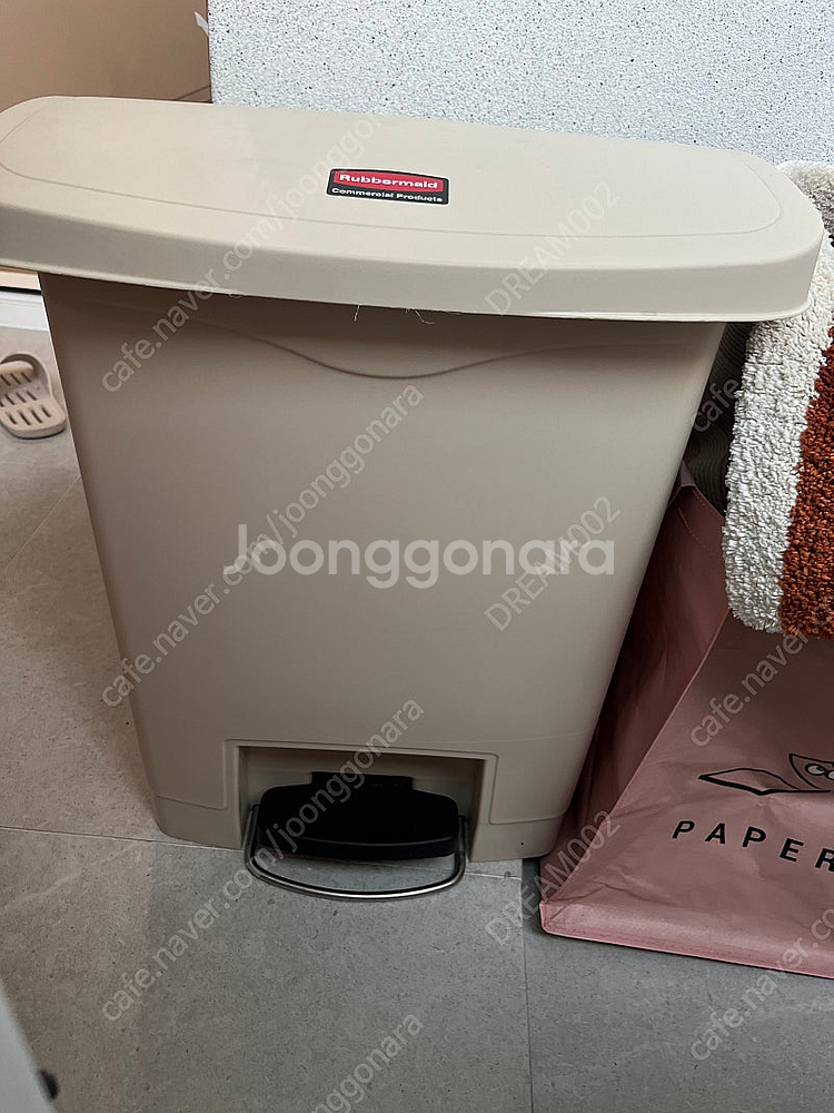 러버메이드 슬림 페달 휴지통 30L--3