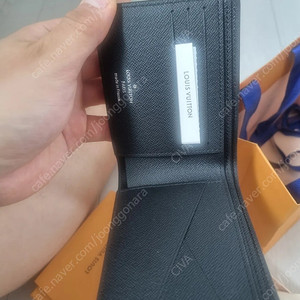 루이비통 지갑팔아요 m30295