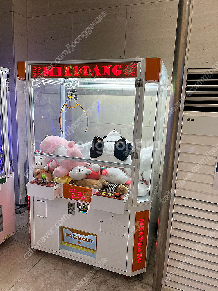 인형뽑기 화이트캐슬, 밀땅 중고기계 각1대씩--1