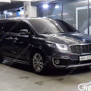 중고차 올 뉴 카니발 가솔린 9인승 노블레스 2017 년식 회색 중고자동차 가성비