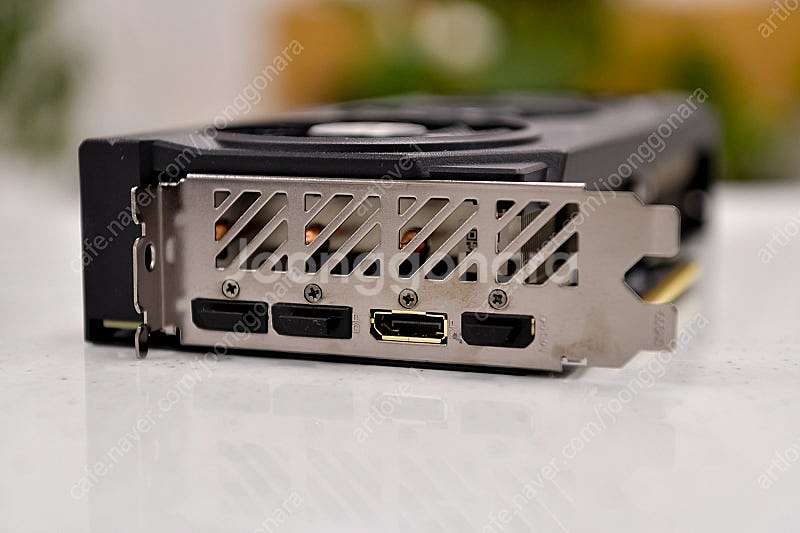 기가바이트 지포스 RTX 4070 WINDFORCE 1...--8