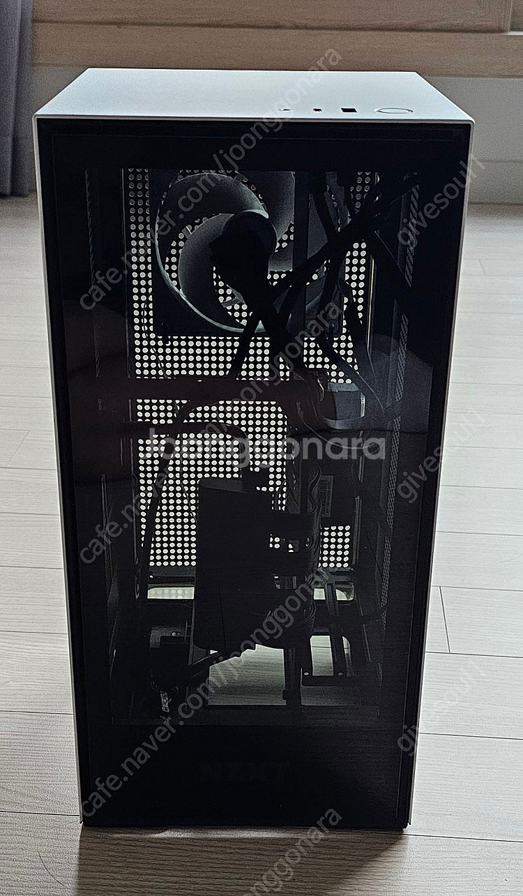 NZXT H1 V1 PC 케이스 판매합니다.--1