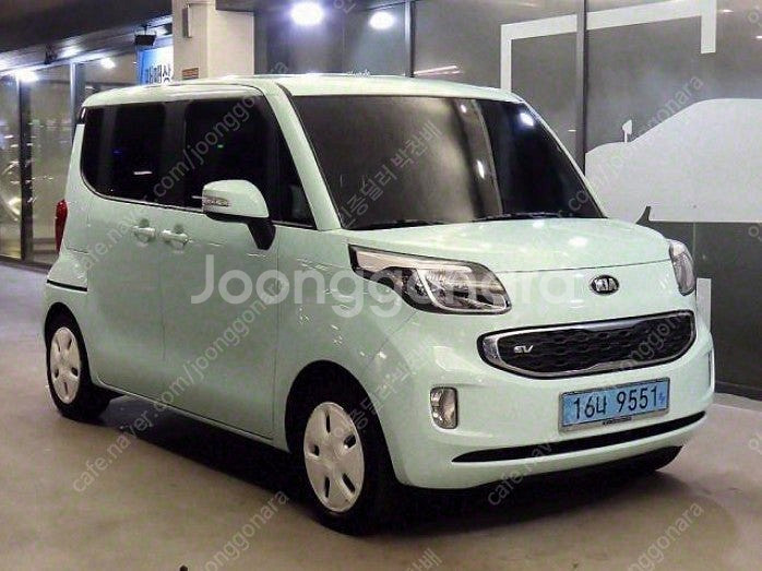 레이중고차 전기차 주행거리짧음 관리잘됨 내외부깔끔--7