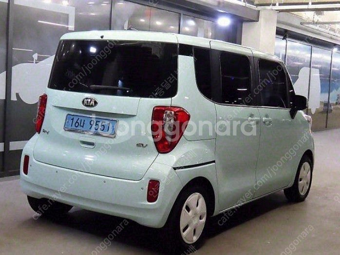 레이중고차 전기차 주행거리짧음 관리잘됨 내외부깔끔--9