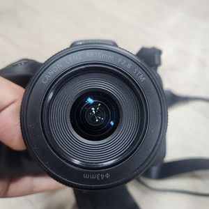eos r50 본체+광각렌즈 팝니다(rf16 , f2.8 stm)