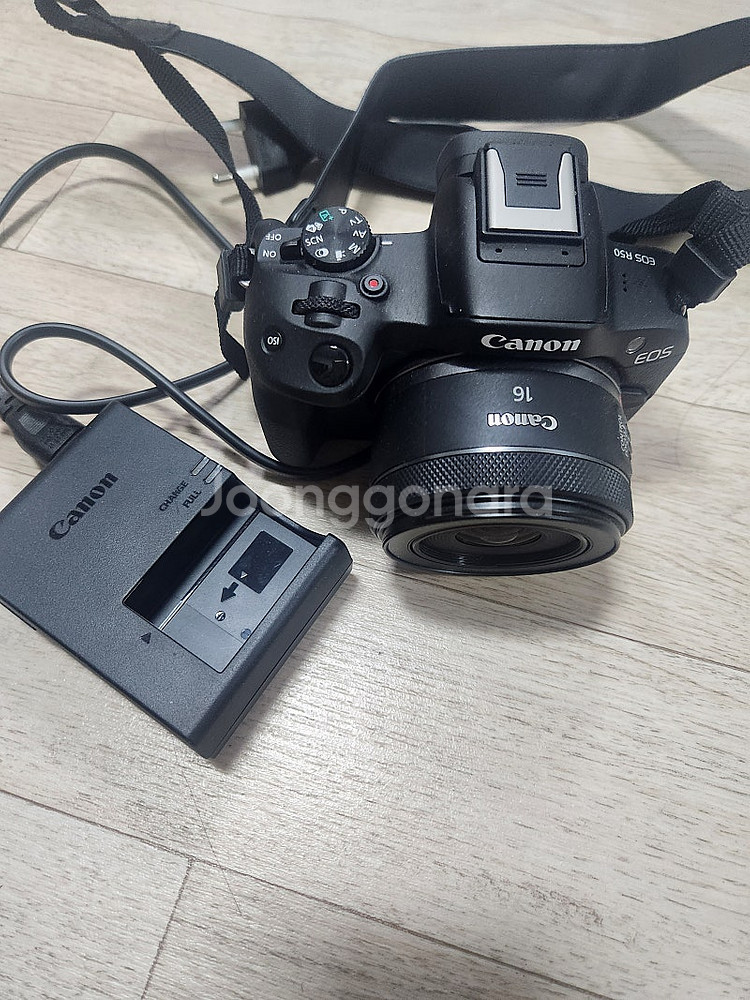 eos r50 본체+광각렌즈 팝니다(rf16 , f2....--2