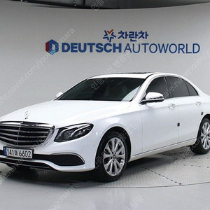 벤츠 E클래스 중고 벤츠 E300 중고 흰색 2019년식 E300 4MATIC 아방가르드 차상태 완벽점검