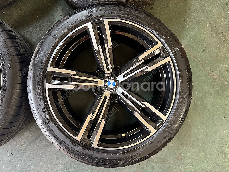 [판매] BMW 3, 4시리즈 848m 18인치휠타이어...--2