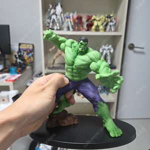 헐크 피규어 팝니다