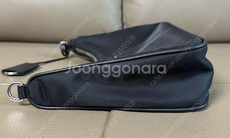 프라다 나일론 리에디션 테수토 체인 숄더 호보백 블랙--4