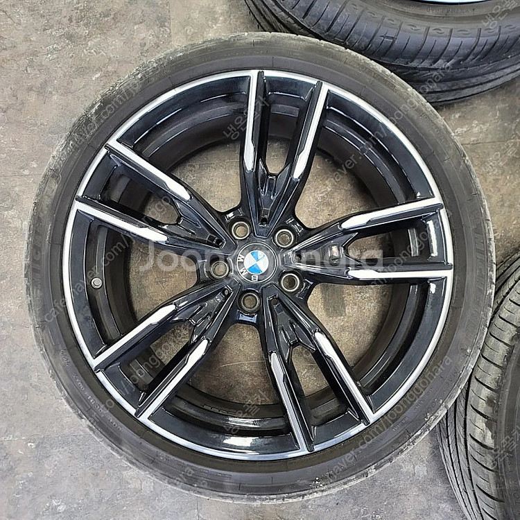 2023년식 M340i 792M 19인치 순정 휠타이어...--2