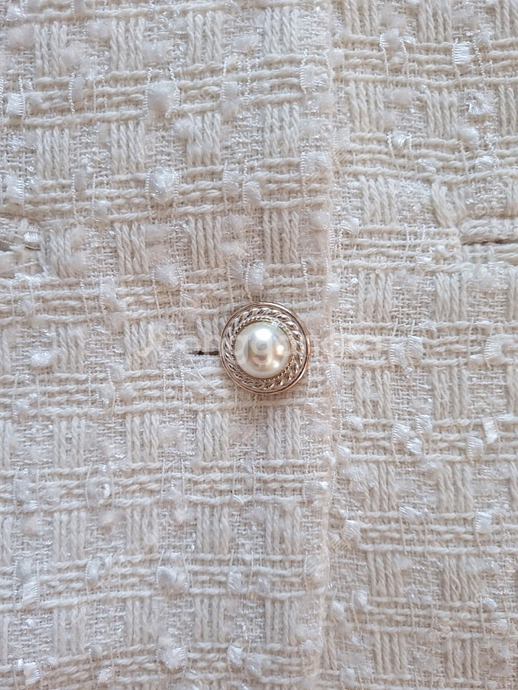 수아르 진주단추 트위드 쟈켓 (아이보리)--1