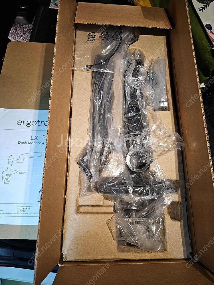 어고트론 Ergotron LX 데스크 모니터 암--1