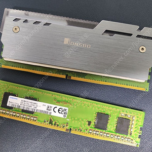 삼성 DDR4 3200mhz 램 8gb 2개 + 방열판 세트 (택포)
