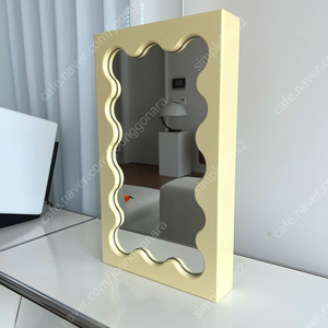 구스타프 웨스트맨 커비미러 Gustaf Westman Curvy Mirror
