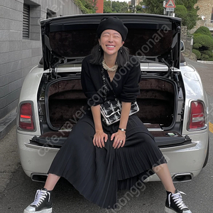 라온 뮤제라 플리츠스커트 1회착용