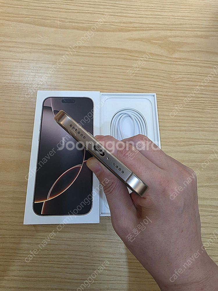 아이폰16프로맥스데저트티타늄256gb 깨끗한중고폰판매합...--6