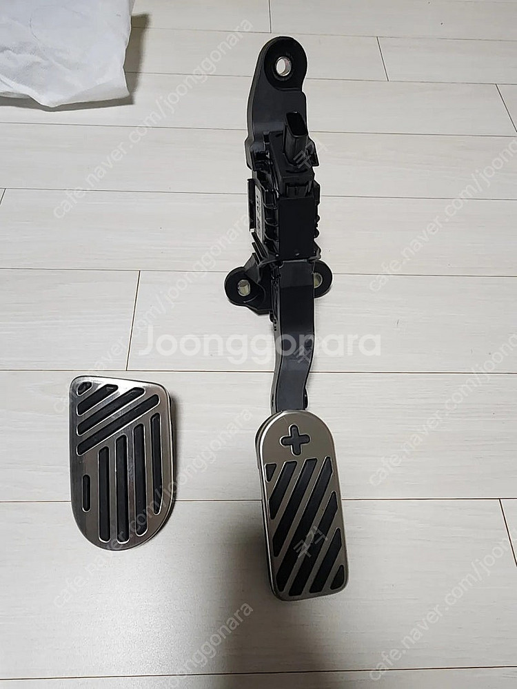 EV6 아이오닉5 순정 알로이 페달세트--1