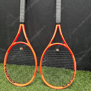 헤드 테니스 라켓 래디칼 프로 2자루 판매합니다.