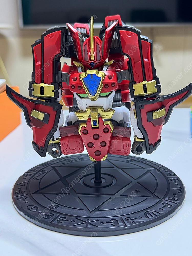 킹스 스타일 그랑죠 (기본) 조립완성 팔아요 (노랑색에만 도색 하엿음)--2