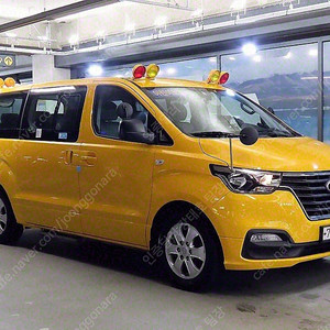 스타렉스 중고 더 뉴 그랜드 스타렉스 중고차 12인승 2018년식 23,156km 2WD 웨건 12인승 스마트 주말 출고가능