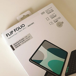 로지텍 플립 폴리오 Flip Folio 11 아이패드 휴대용 거치대 케이스 키보드 팝니다 (20만원)