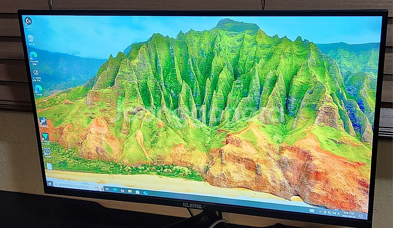클라인즈 27인치 144hz 게이밍모니터 팝니다--1