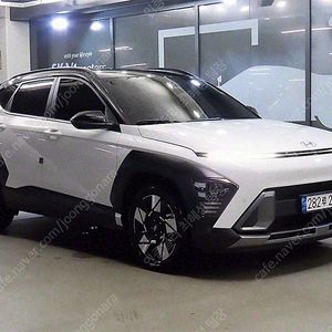 현대 코나 중고 디올뉴 코나 중고자동차 흰색 2023년식 13,845km 1.6 HEV 터보 인스퍼레이션 중고자동차