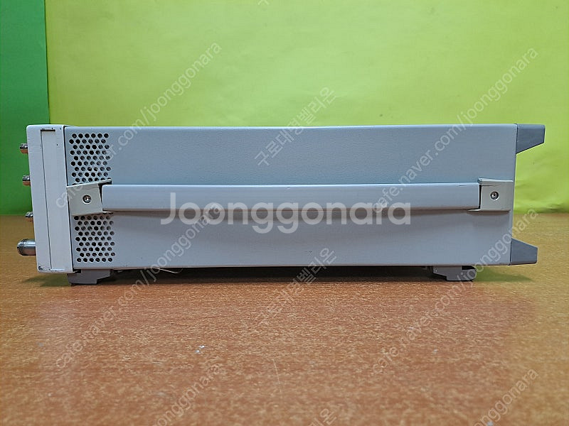 Agilent E4438C, 250 KHz to 3 G...--3