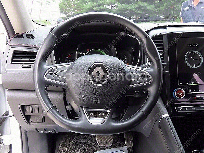 QM6 중고차 견적 QM6 중고 흰색 2019년식 가솔...--9